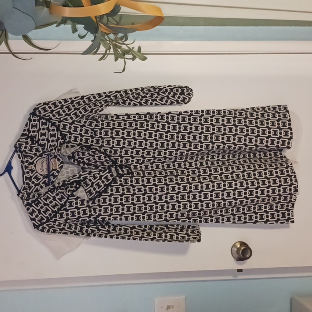 Black and White Chain Link Print Above the Knee Dress